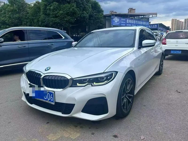 BMW 3-Series, 2022