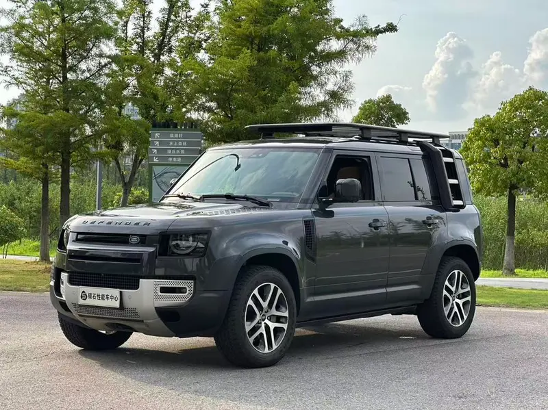 Land Rover Defender, 2024