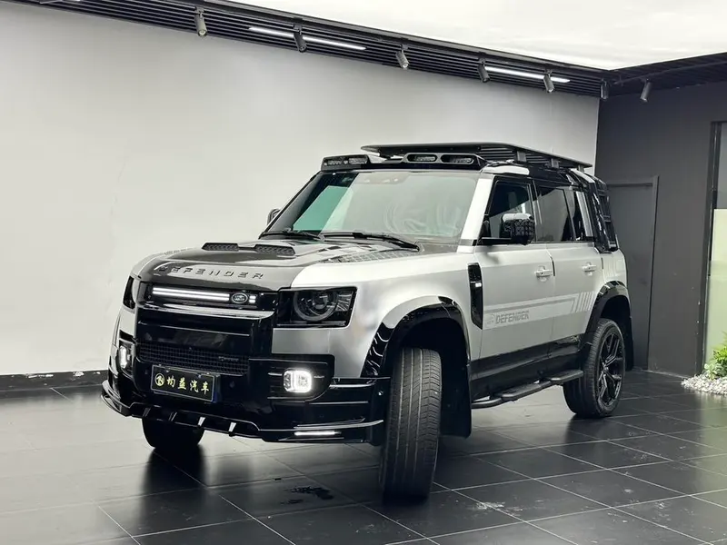 Land Rover Defender, 2023
