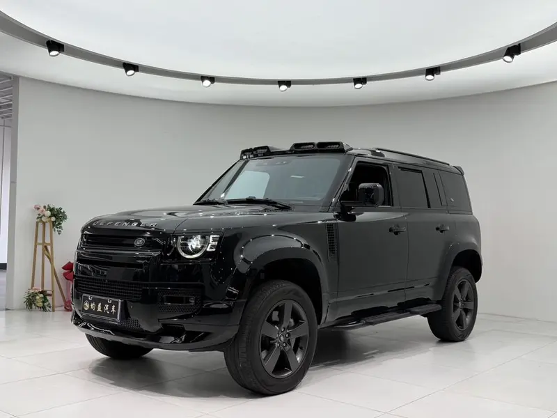 Land Rover Defender, 2024
