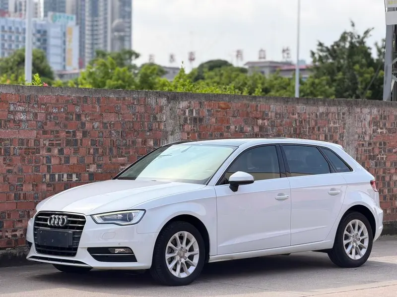 Audi A3 Sportback 35 TFSI Version, 2015 — фото 1