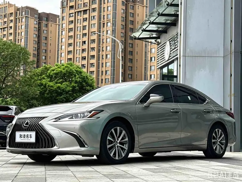 Lexus ES 200 Edition CN6, 2018 — фото 1