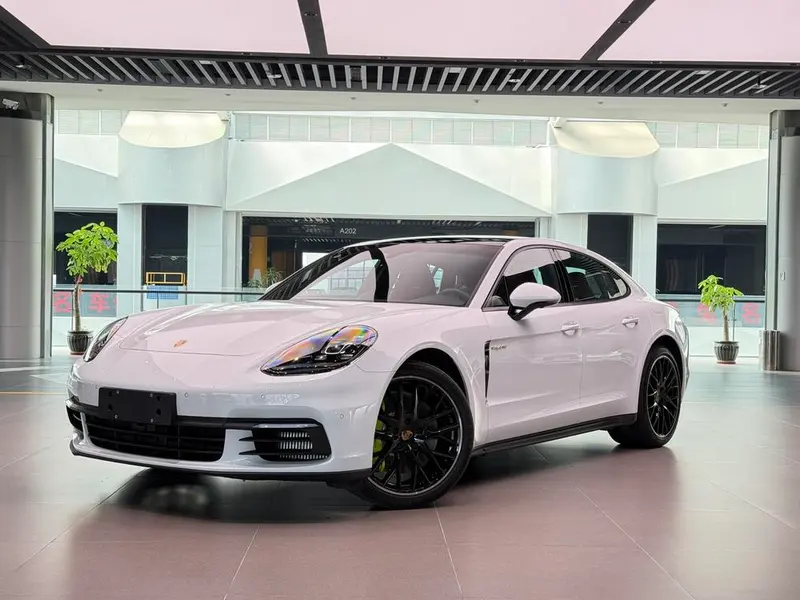 Porsche Panamera E-Hybrid, 2018