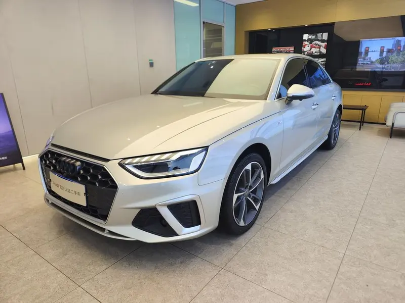 Audi A4L 40 TFSI Fashion Version, 2020 — фото 1