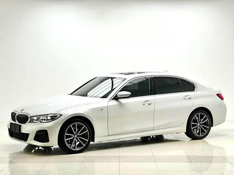 BMW 3-Series, 2021