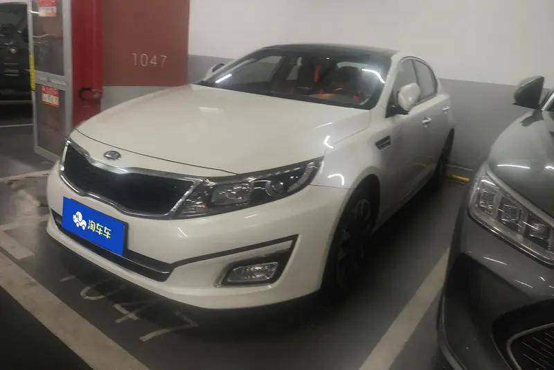 Kia K5, 2015