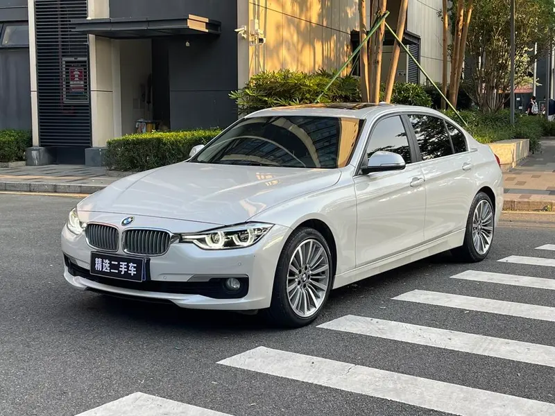 BMW 3-Series, 2019