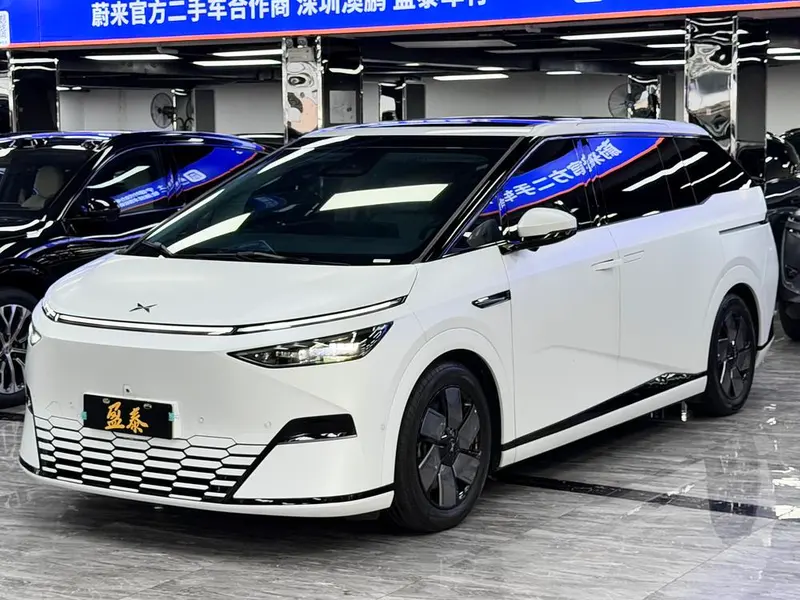 XPeng X9, 2024
