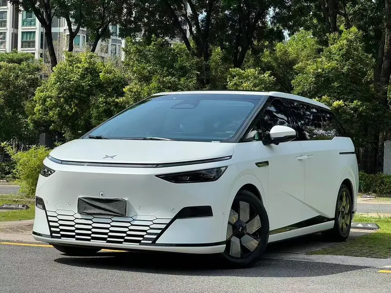 XPeng X9, 2024