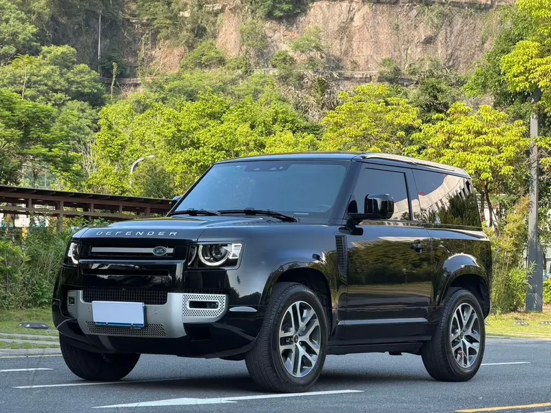 Land Rover Defender, 2023
