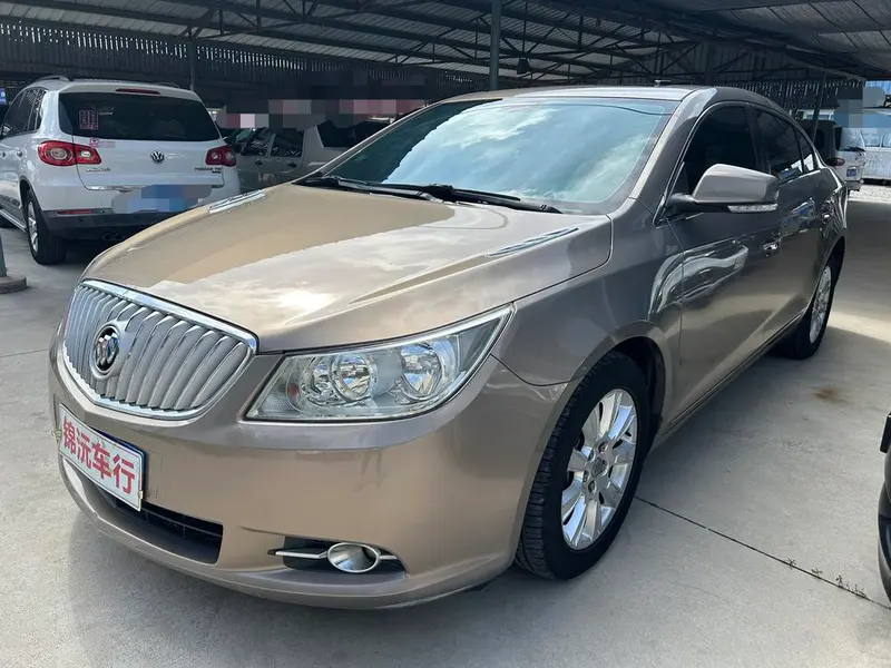 Buick LaCrosse, 2012