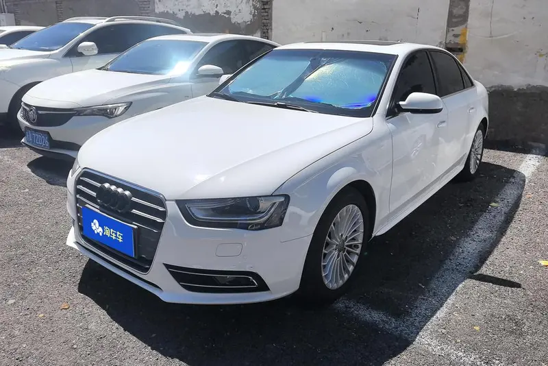 Audi A4L 35 TFSI Auto Comfort Version, 2015 — фото 1