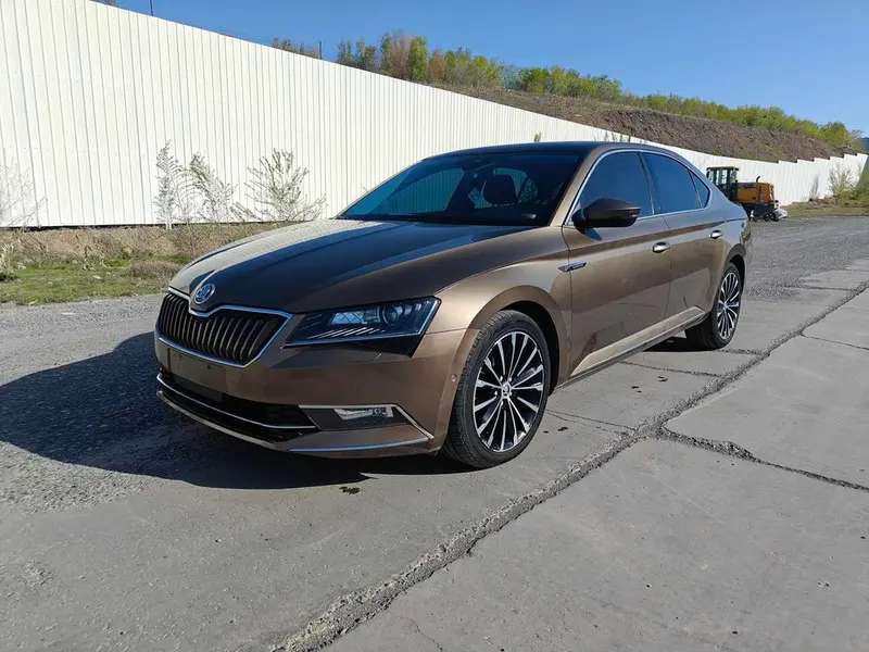 Skoda Superb TSI330 DSG Luxury Edition CN5, 2018 — фото 1
