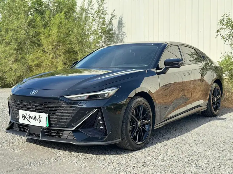 Changan UNI-V iDD iDD 113km Version, 2023 — фото 1