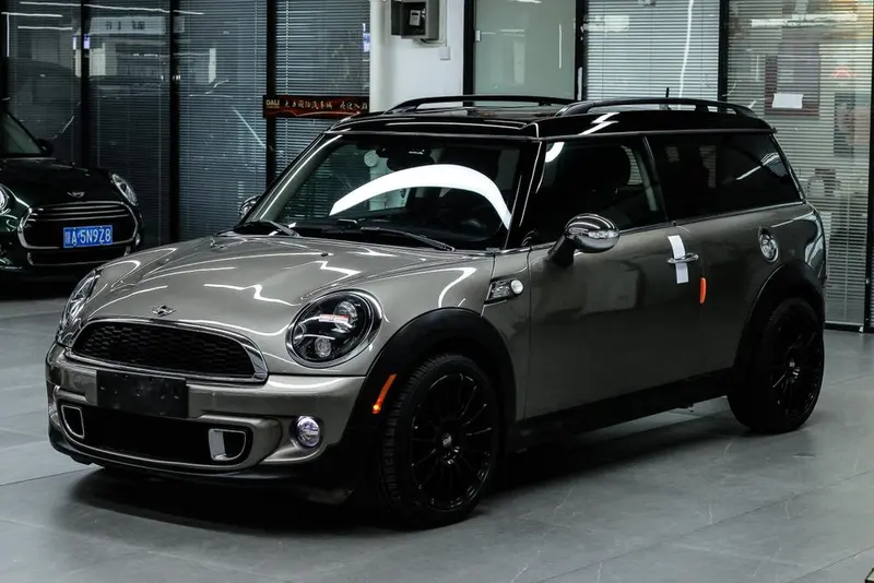 MINI CLUBMAN, 2011
