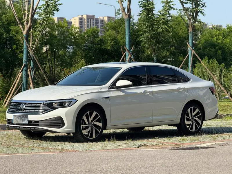 Volkswagen Sagitar, 2025