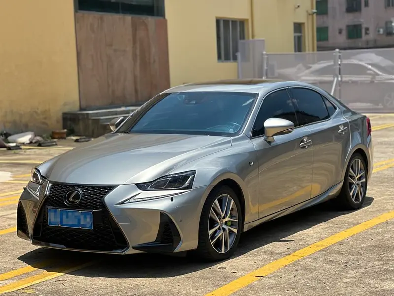 Lexus IS, 2017