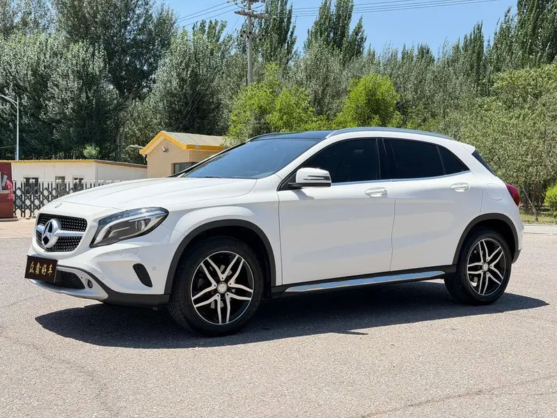 Mercedes-Benz GLA GLA 200 Version, 2016 — фото 1