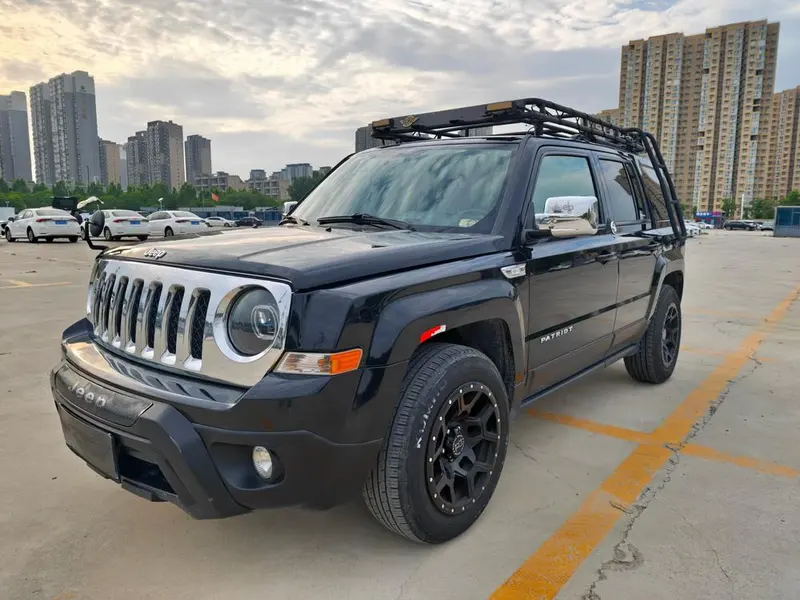 Jeep Patriot 2.4L Sport Edition, 2015 — фото 1
