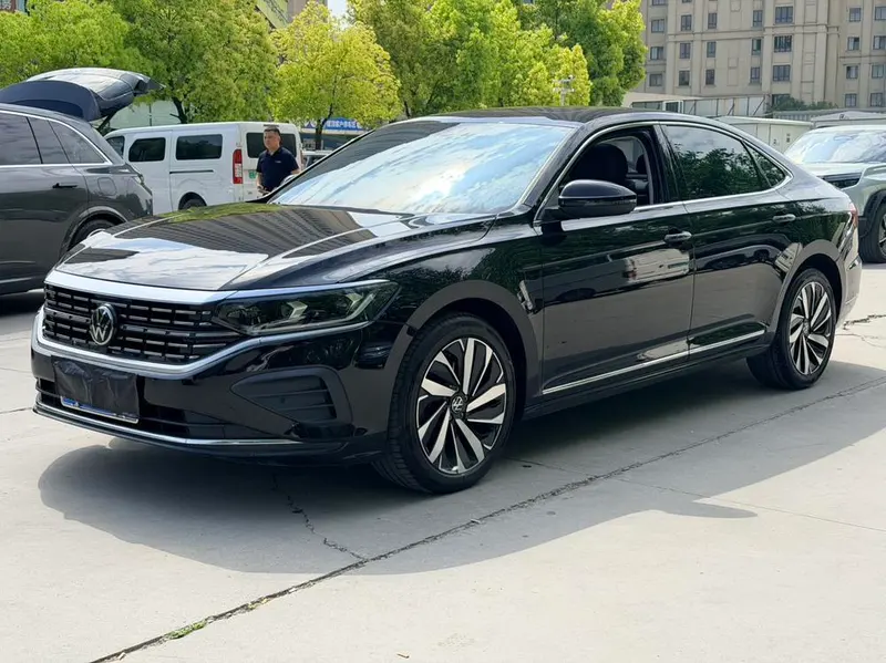 Volkswagen Passat, 2024
