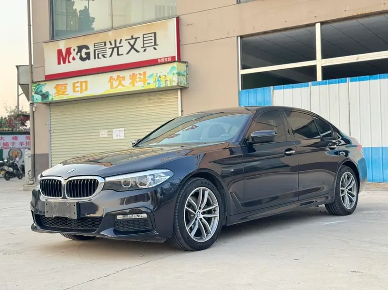 BMW 5-Series 525Li M Sport, 2018 — фото 1