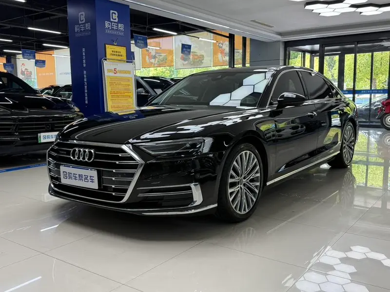 Audi A8, 2022