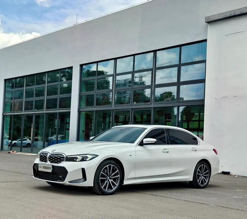 BMW 3-Series, 2023