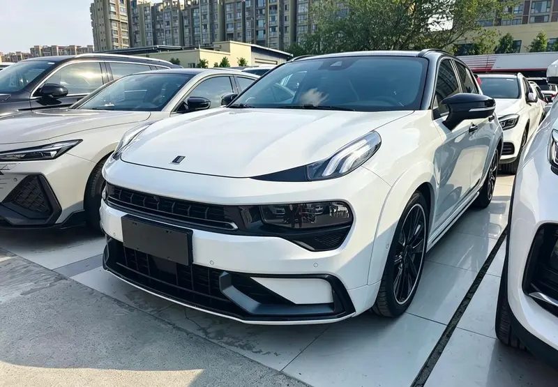 Lynk & Co 02 Hatchback, 2022