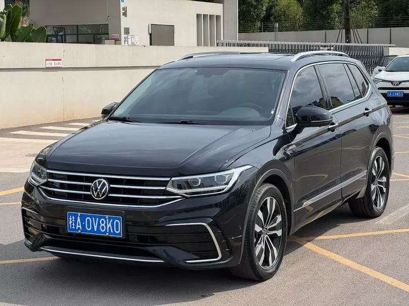 Volkswagen Tiguan L Facelift 330TSI 2WD R-Line Edition, 2023 — фото 1