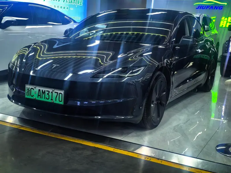 Tesla Model 3 Edition, 2023 — фото 1
