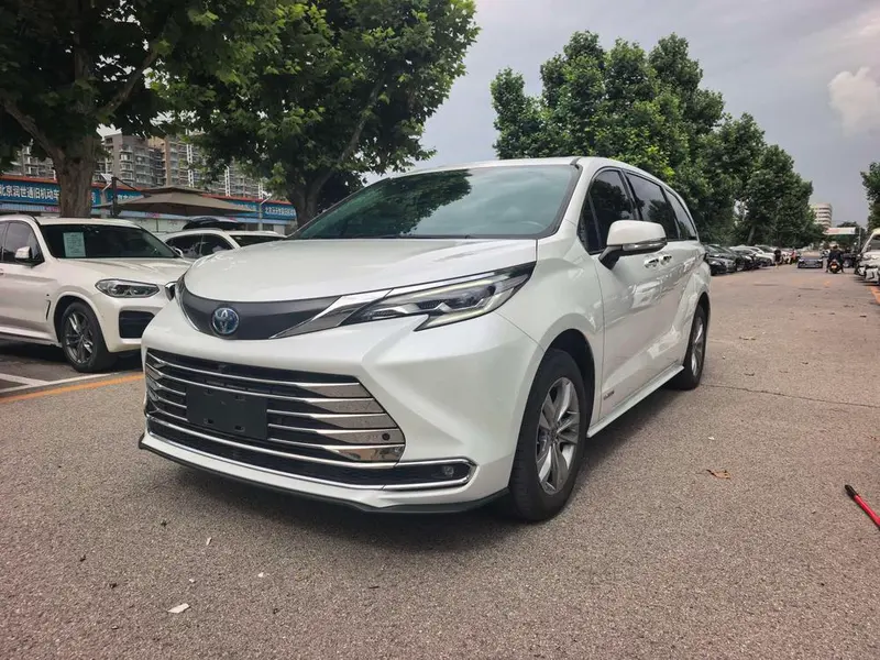 Toyota Sienna, 2024