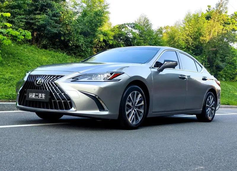 Lexus ES 300h Edition, 2022 — фото 1