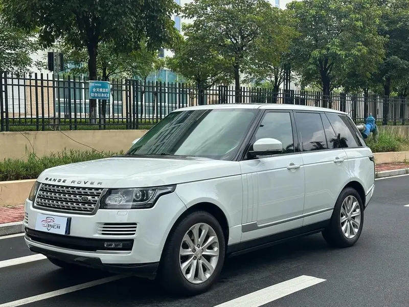 Land Rover Range Rover 3.0 V6 SC Vogue, 2014 — фото 1