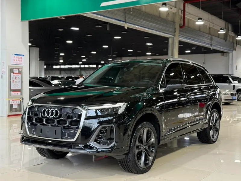 Audi Q7 55 TFSI quattro S line Sport Version, 2025 — фото 1