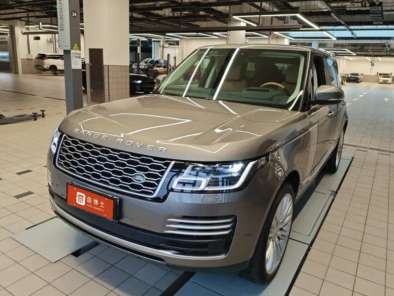 Land Rover Range Rover 3.0 L6 Supreme Extended Edition, 2020 — фото 1