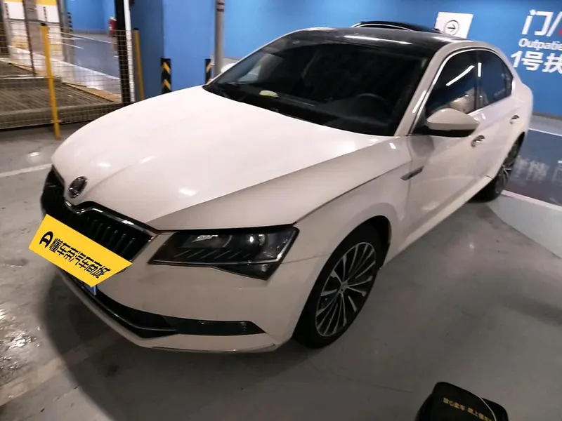 Skoda Superb TSI330 DSG Комфорт нормы China VI, 2018 — фото 1