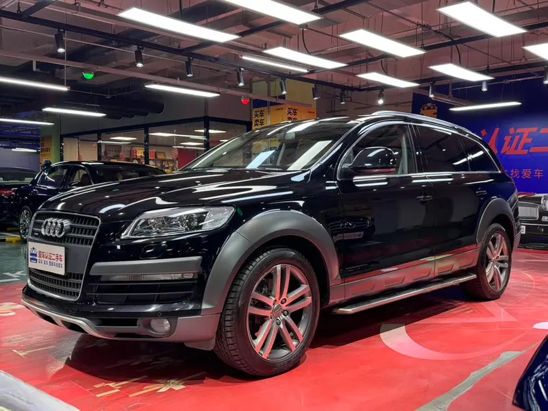 Audi Q7 4.2 FSI quattro Luxury Version, 2010 — фото 1