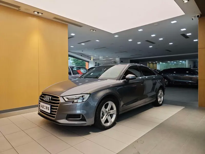 Audi A3 Limousine 35 TFSI Version CN5, 2020 — фото 1