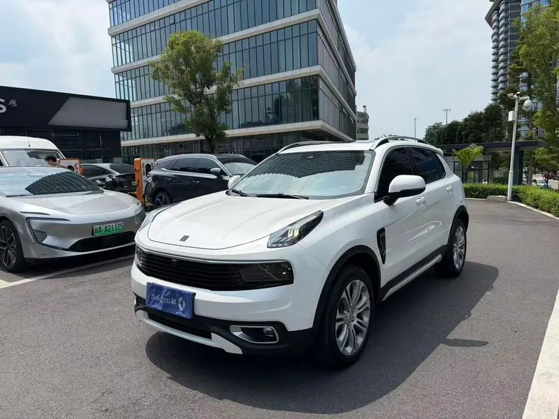 Lynk & Co 01 2.0T 2WD Pro Edition CN6, 2019 — фото 1