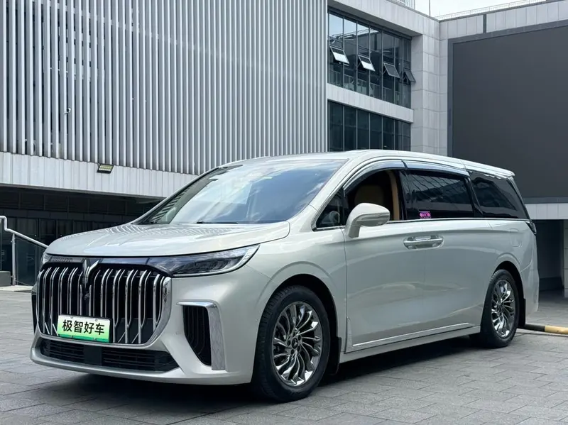 Voyah Dreamer PHEV, 2022