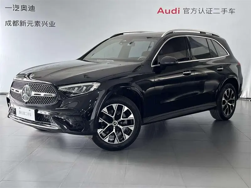 Mercedes-Benz GLC GLC 260 L 4MATIC Luxury Version 5 Seater, 2024 — фото 1