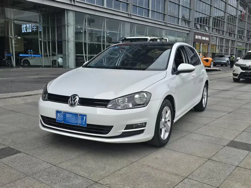 Volkswagen Golf 1.6L Auto Comfort Version, 2016 — фото 1