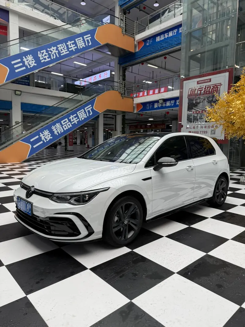 Volkswagen Golf 280TSI DSG R-Line, 2022 — фото 1