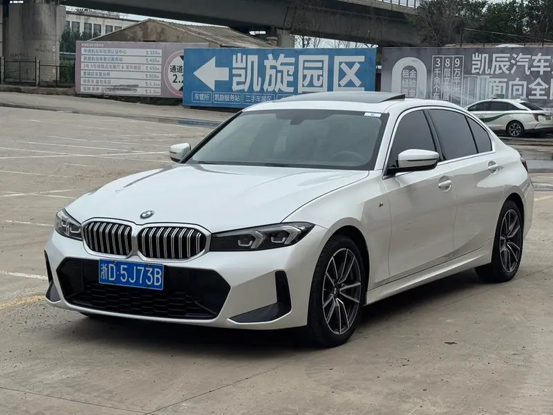 BMW 3-Series, 2023
