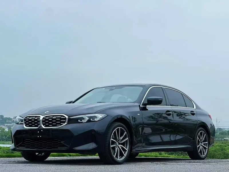 BMW 3-Series, 2023