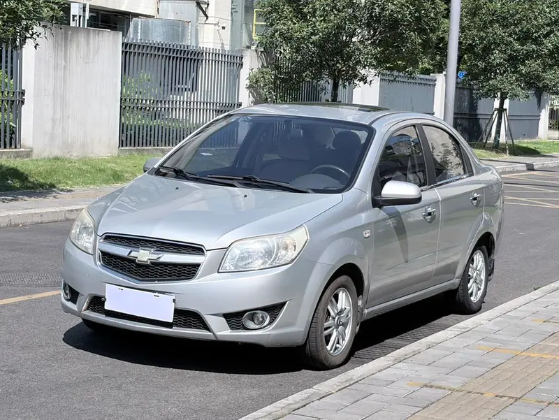 Chevrolet Lova 1.6AT格调 версия, 2010 — фото 1