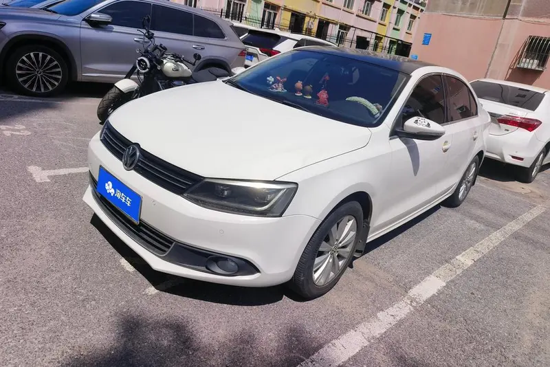Volkswagen Sagitar, 2014