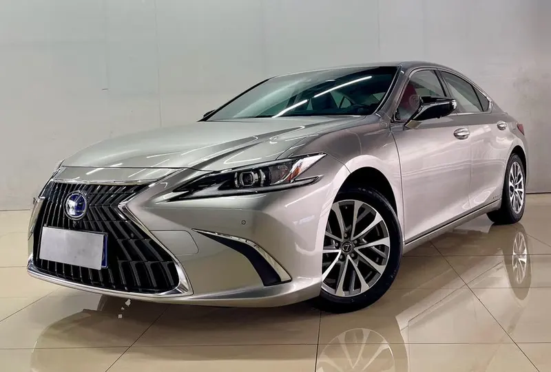 Lexus ES 300h Edition, 2021 — фото 1