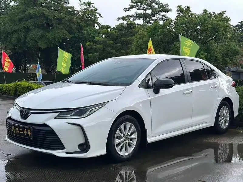 Toyota Corolla 1.5L CVT Edition, 2021 — фото 1