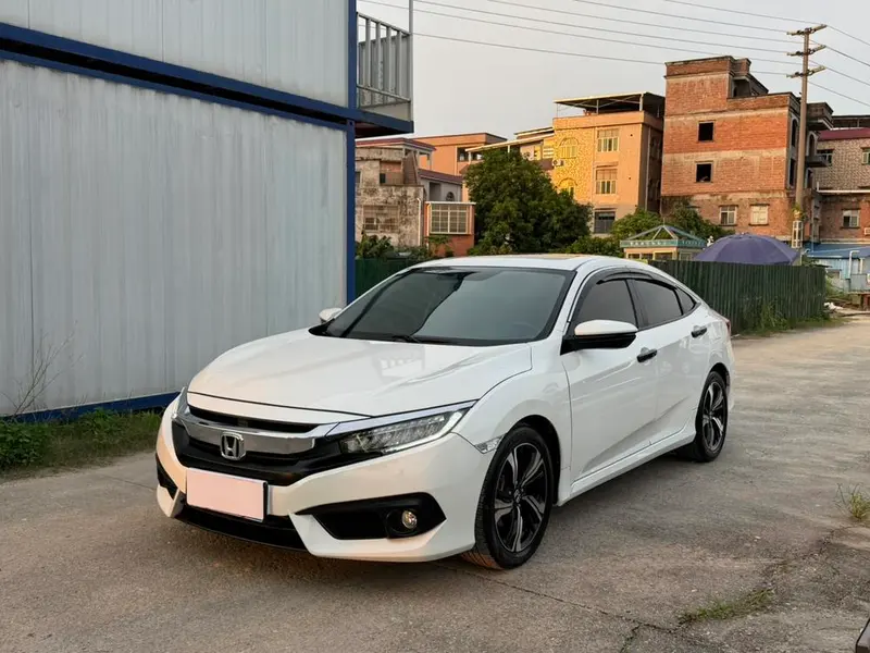 Honda Civic 220TURBO CVT尊耀 версия, 2016 — фото 1